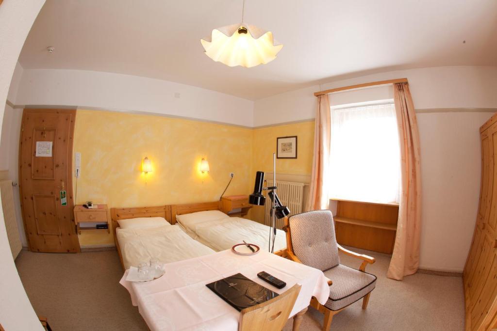 Hotel Post Pontresina Habitación foto