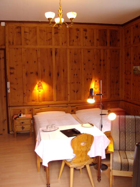 Hotel Post Pontresina Habitación foto
